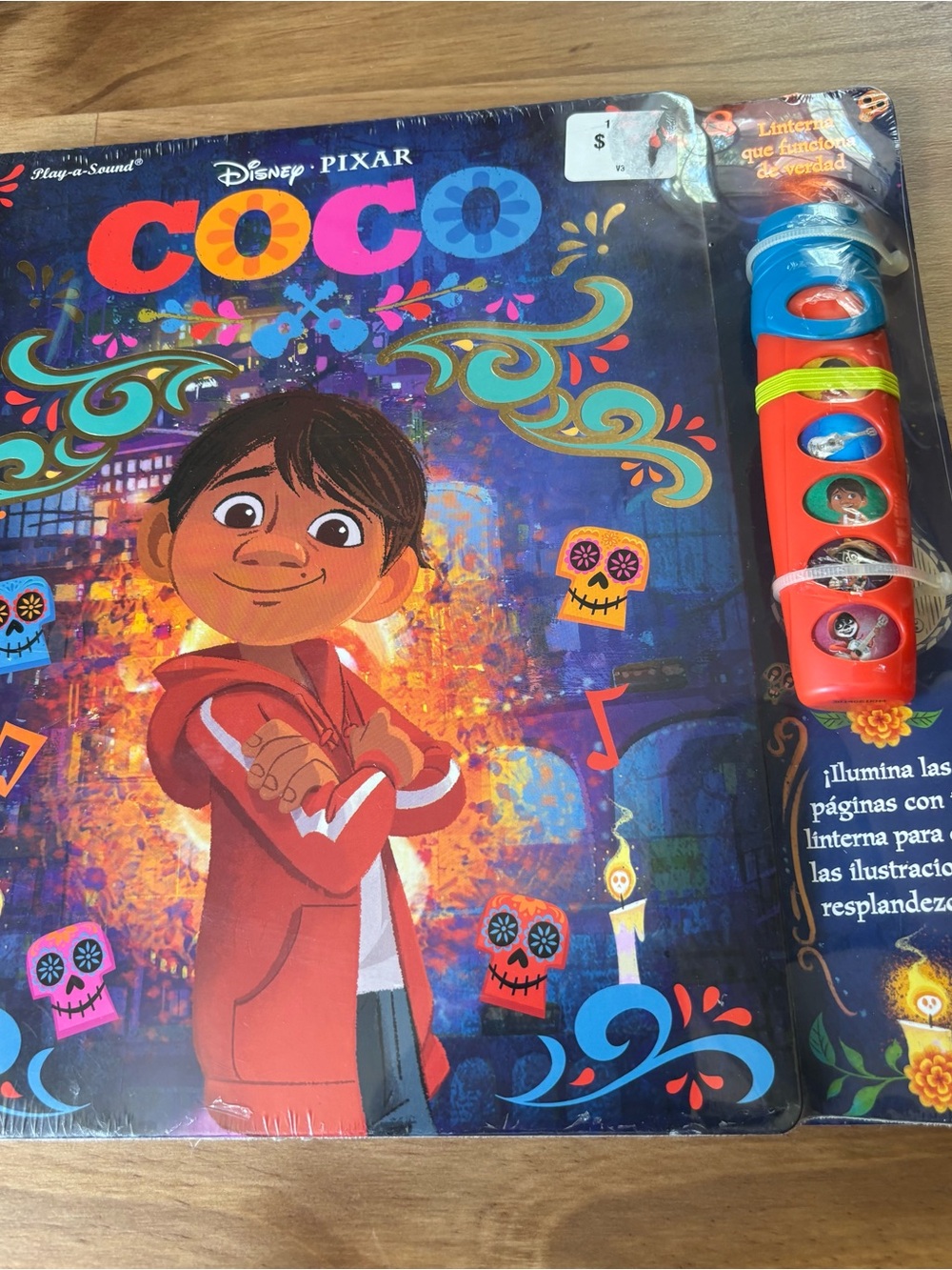 New Disney COCO Play a Sound Book in Spanish & Flashlight El LIBRO Mexican